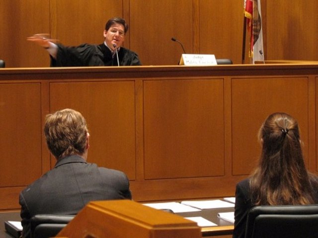 16. AVUKATLIKGünümüzdeki ortalama yıllık kazanç: 114,970 dolar2024'te öngörülen iş pozisyonu sayısı: 43,800