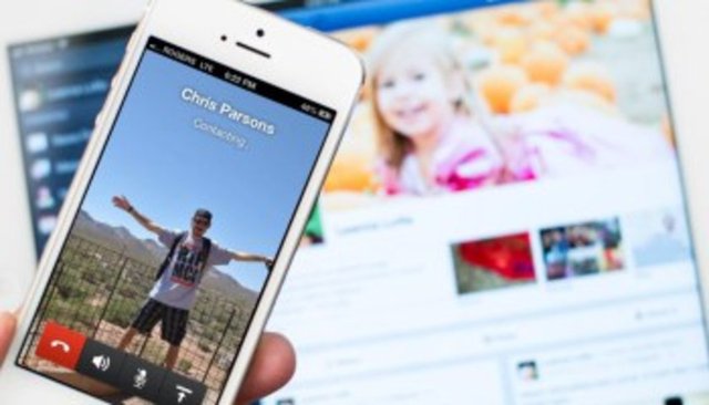  Fotoğraf paylaşacağınız kişinin bulunduğu fotoğraflar, tüm galerinizde taranıyor ve direkt olarak ekrana getiriliyor. Kısaca fotoğraf paylaşmak daha kolay oluyor.