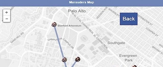 Sohbet ekranında yer alan klavyenin üstünde yer alan konum işaretine tıklayın. Daha sonra size konumunuza göre mekanların listesi gelecek. O mekanlardan birini seçerek konumunuzu paylaşabilirsiniz. Farklı bir konum için ise haritayı hareket ettirerek seçim yapabilirsiniz. 