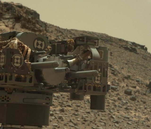 Ve kendini fotoğraflayan Curiosity. Mars selfie'si.