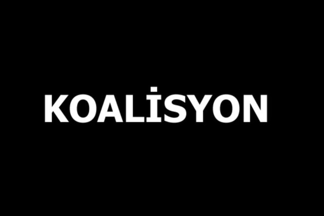 KOALİSYONKoalisyon, "Çeşitli güçlerin bir araya gelmesiyle oluşturulan birlik, ortak yönetim" anlamına geliyor. 25 yaş altındakilerin anlamını pek bilmediği bir kelime olması nedeniyle Google'da 1.5 milyondan fazla arama yapıldı.