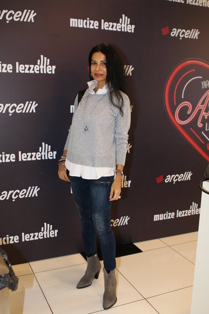 MÜGE KARAMIZRAK