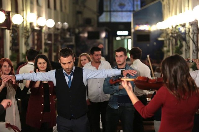 Acı Aşk'ın 1.Bölüm fotoğraflarını gördünüz mü?