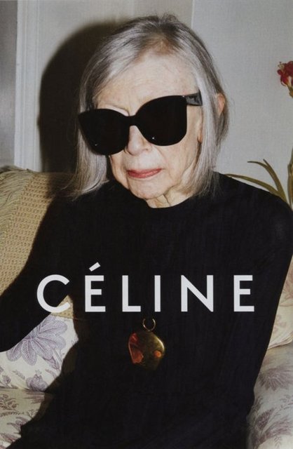 Celine firmasının 2015 Sonbahar Koleksiyonu'nun tanıtım yüzü olarak 81 yaşındaki Joan Didion'u seçmesi 2015'e damga vuran olaylardan