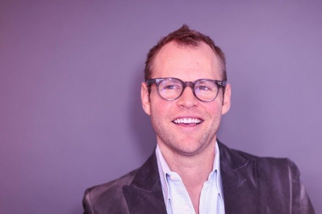 Birchbox Başkanı Brad Lande...