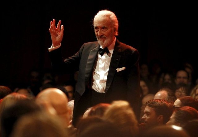 Yüzüklerin Efendisi'ndeki Saruman ve Yıldız Savaşların'daki Count Dooku karakteriyle hafızalarda yer eden Sir Christopher Lee