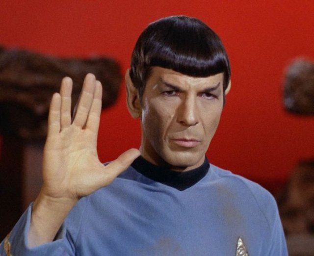 Uzay Yolu dizisinde Spock rolüyle tanıdığımız Leonard Nimoy