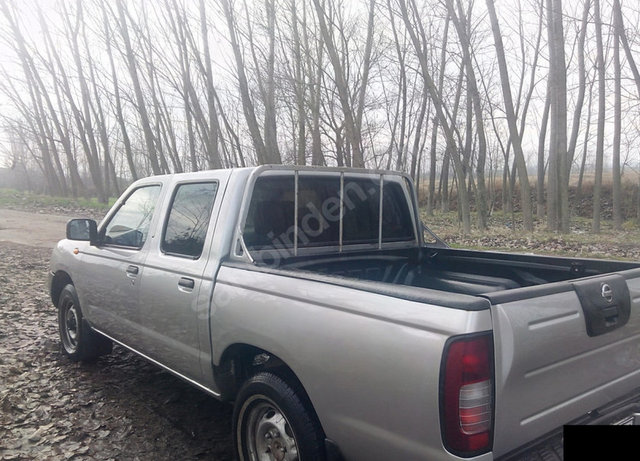 Nissan Country 4x2  - YIL: 2005 - KM: 209.000 - FİYATI: 30.000 TL