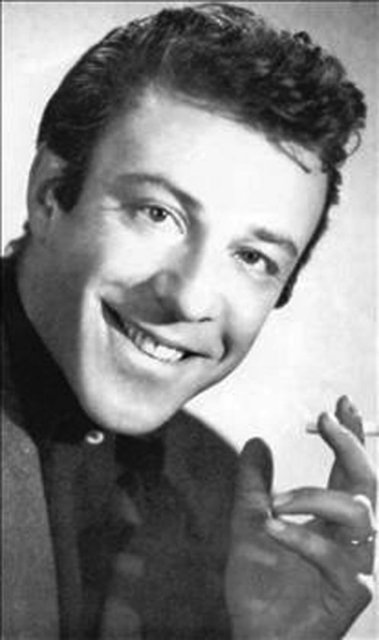 Bu fotoğraftaki sanatçının kim olduğunu tahmin edebildiniz mi?