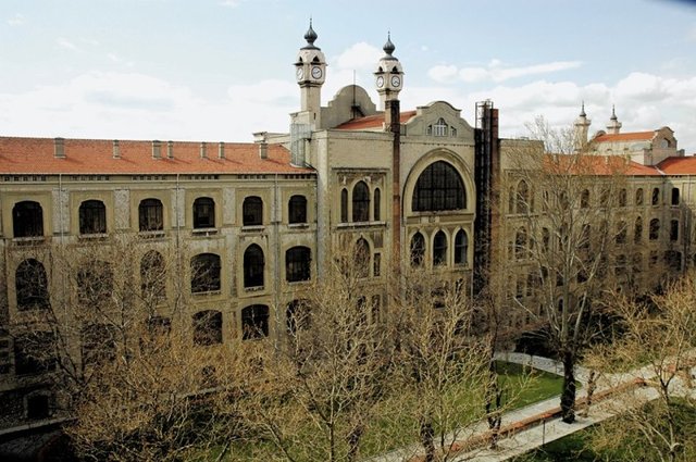 986. Marmara Üniversitesi
