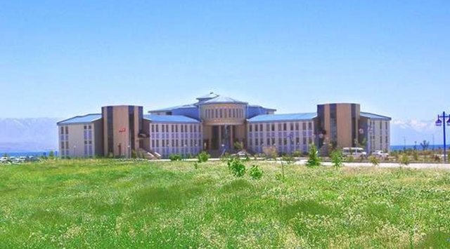 1383. Yüzüncü Yıl Üniversitesi