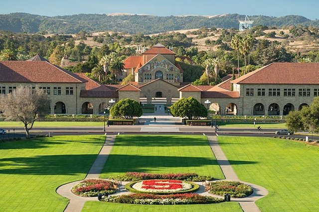 8. Stanford Üniversitesi