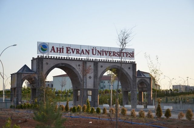 1998. Ahi Evran Üniversitesi