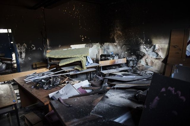 Özellikle son 20 gündür bölgede saldırılarını artıran teröristlerin ev ve iş yerlerine verdiği tahribat artıyor.  -  