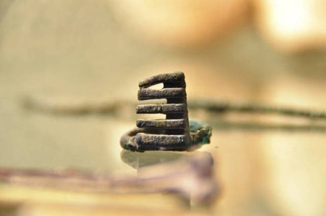 Bir çift evlerinin altında 2000 yıldan daha eski olan arkeolojik hazineler bulundu.  -  