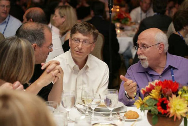 Yani bir restaurantta 2 saatlik bir yemek yediğinde kapının önünde bir ferrari onu bekliyor olacaktır.