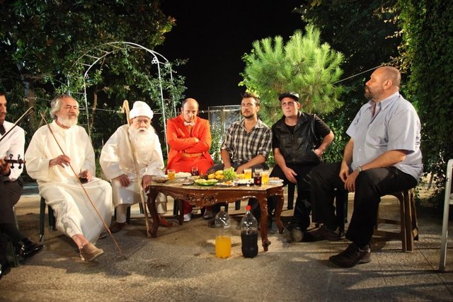İsmail Abi'nin denizi artık köprü manzaralı (Leyla ile Mecnun) -  