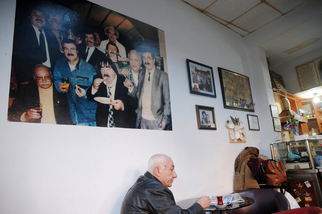 Kahve değil 'Kafe' (Mahallenin Muhtarları) - Maltepe sahilden biraz iç taraflara doğru gidince Maltepe meydanında buluyorsunuz kendinizi. Meydana biraz dikkatli bakınca ise kendinizi yıllar öncesinde bulabilirsiniz.