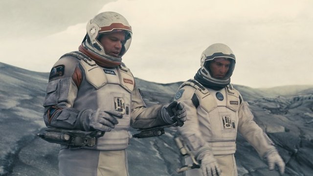 Interstellar - Nereden kurtarıldı: Bir karadeliğin ötesi - Film maliyeti: 165 milyon dolar - Gerçek olsa: 500 milyar dolar