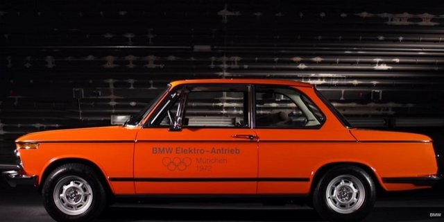 BMW ilk elektrikli otomobilini 1972 yaz olimpiyatlarında görücüye çıkardı.