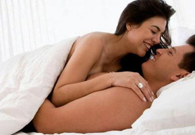 Kaliforniya'daki Sports Medicine and Anti-Aging Group medikal direktörü Dr. Karlis Urlis, "Bugün yaşlanan kadın ve erkekler daha şanslı" diyor. "1997 senesinde olsak testosteron seviyelerimiz düştüğünde yapılabilecek sadece deneysel ve bitkisel tedaviler vardı. Şimdiyse düzenli hormon tedavileriyle vücuttaki hormon düzeylerini belirli bir ölçüde korumak ve sendrom-ları ertelemek mümkün." 