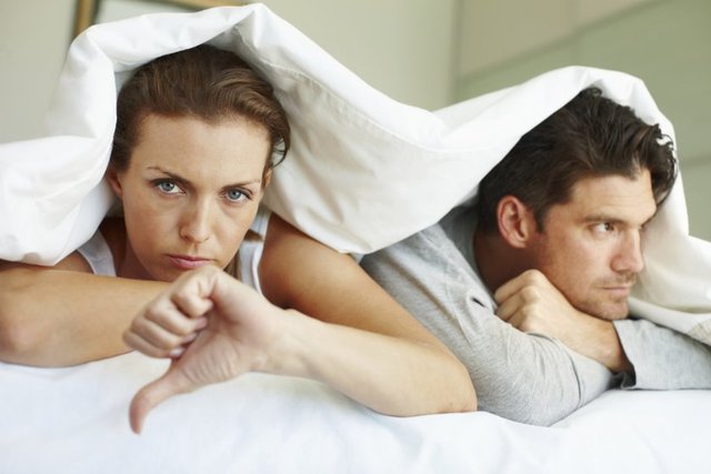 Hanımlar, ne yazık ki kurtuluş yok. Gel gelelim "Yaş ilerledikçe seks ve ilişki hayatınız kötüleşir" demek, sadece fiziksel bulgular üzerinden, ruhsuz ve insanın öğrenme faktörünü hiçe sayan bir önerme olur.