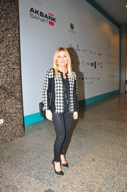 AYŞEGÜL TOPLUSOY (CONTEMPORARY DAVETİNDEN)