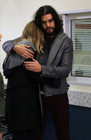 Mayıs Kraliçesi 7. Bölüm Foto-Romanı