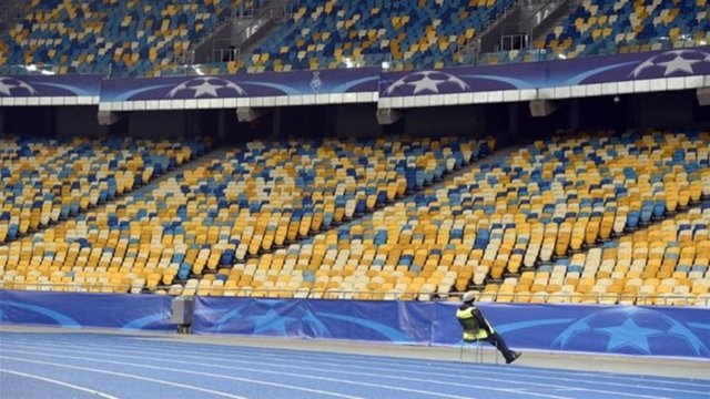 En rahat güvenlik görevlisi bu arkadaş olsa gerek