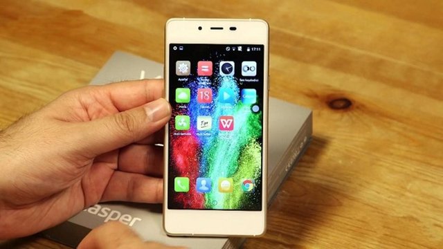 CASPER VIA V10Ekran boyutu: 4.8 inçİşlemci: 4 çekirdekli 1.2 GhzRAM: 2 GBKamera: 8 MPDepolama: 16 GB