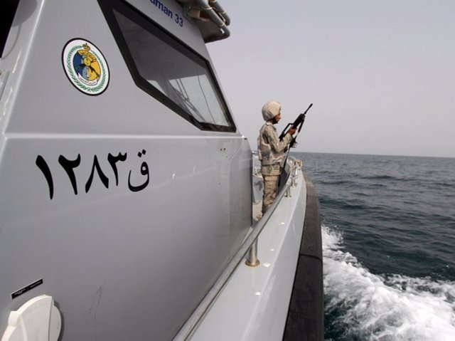 Suudi ordusunda, hava kuvvetlerinde olduğu gibi, deniz kuvvetlerinde de 40.000 askeri personel görev alıyor.