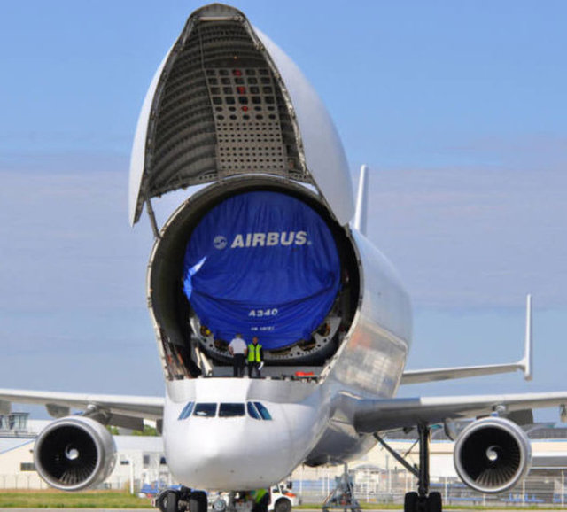 Kapasitesi 47 tonla sınırlandırılan Beluga ile özel yükler ve uzay istasyonlarının parçaları da taşınıyor.