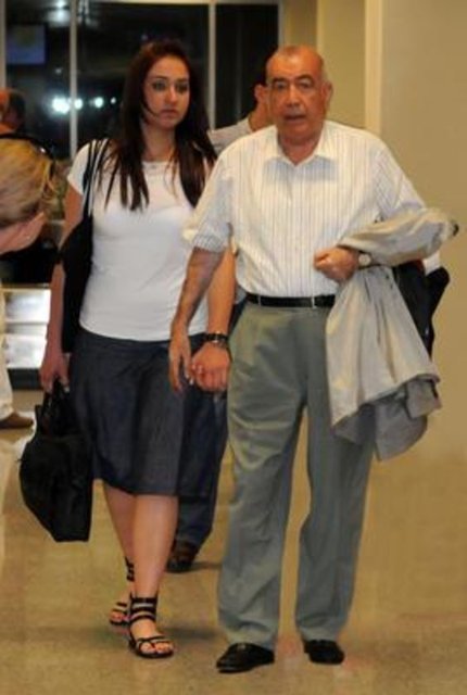 Kamuoyunun dikkatini çeken bu evlilik sonrasında çift kısa bir süre sonra boşanma kararı almıştı. 