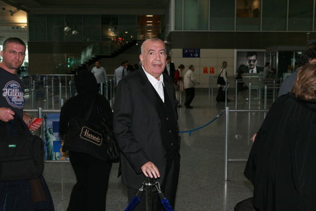 Toprak; ilk eşi Ayşe Hanımdan boşanmak için tam 540 milyar TL rekor tazminat parası ödemişti. 