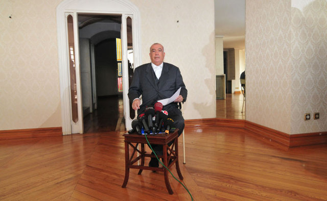 Eşya için bir depo tuttuk. 2-3 gün bu yakınlarda bulunan oğlumun evinde kalacağım. 17 tane evim vardı. 