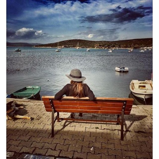 CEYDA ATEŞBazen sabırla beklemek...Tıpkı bir yelkenin rüzgarı beklemesi gibi.