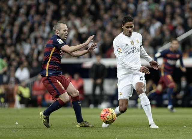 32 - Raphael Varane - Real Madrid - 48.5 milyon Euro