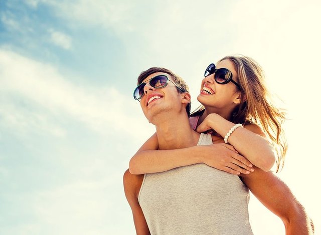 Cildinize ve saçlarınıza bakım yapar.