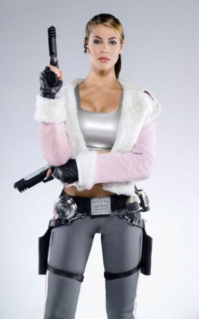 20.Karima Adebibe, Model ve oyuncu, Fas