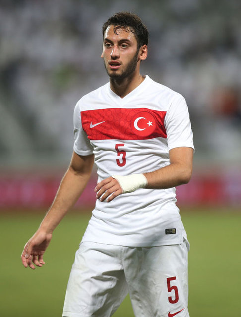 - Hakan Çalhanoğlu'ndan binlerce var bu ülkede ama Kenan Sofuoğlu 1 tane var!