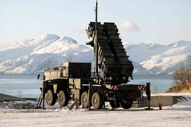 ABD - Patriotlar, ABD' li silah şirketi olan Raytheon Company' nin ürettiği füze sistemidir.