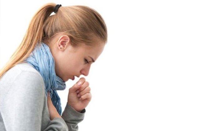 Kış aylarında pek çok hastalığın görülme oranı artış göstermektedir. Mevsimsel değişimler sonucu zayıf düşen bağışıklık sistemini güçlendirecek önlemler almak, kışın sağlıklı kalmanın en önemli yollarından biridir. Dahiliye Bölümü'nden Uzm. Dr. Özgür Mollaoğlu, kış hastalıklarından korunmak için alınması gereken önlemler hakkında bilgi verdi. -  