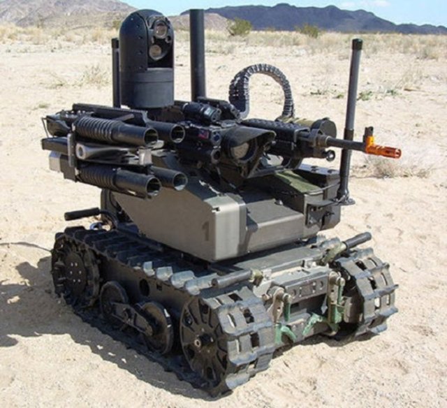 ROBOTİK SİLAHLAR - Minik birer tankı andıran bu silahlar, mayın döşenmiş arazilerde veya yoğun düşman askeri olan bölgelerde imha için kullanılıyor.