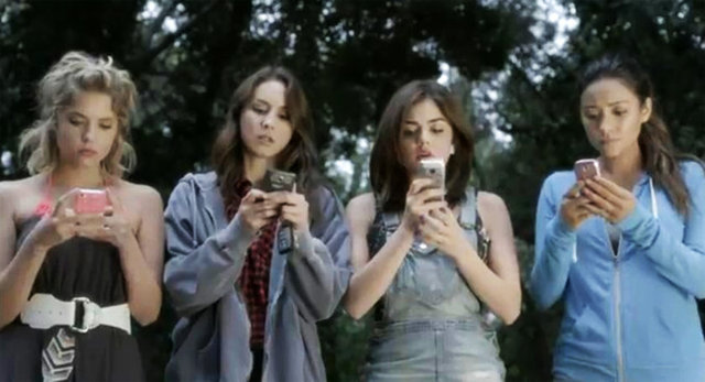 Birbirinizle konuşurken farklı argümanlar kullanabilirsiniz.  -  