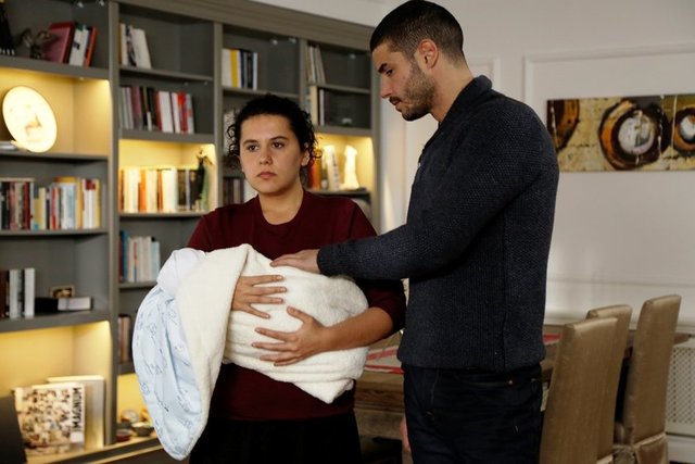 Ayşegül gizli konuşmayı duyacak mı?