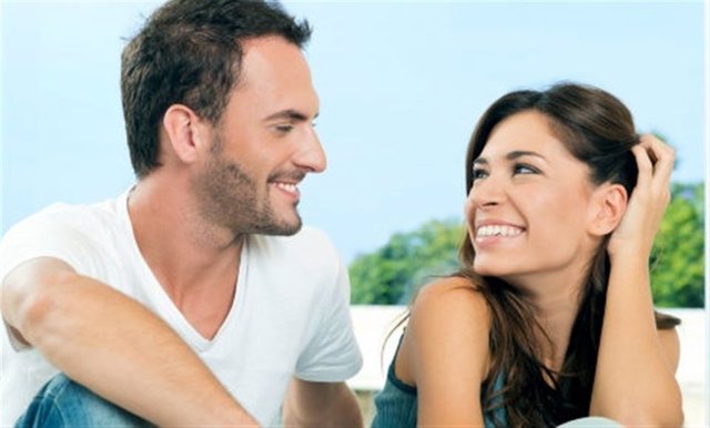 Her kural ve ilişkilerdeki izdüşümü bence şöyle; - 1- Rakibe tekme atmak ya da atmaya teşebbüs etmek; partnerine karşı şiddet uygulayarak ilerlemesini engellemek.