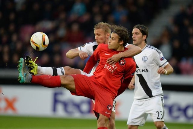 ERİK SVİATCHENKOMidtjylland  ==> Celtic - 2.5 milyon Euro