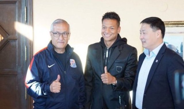 FREDDY GUARİNInter  ==> Shanghai Shenhua (12 milyon Euro)