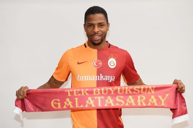 RYAN DONKKasımpaşa ==> Galatasaray (2,5 milyon euro)