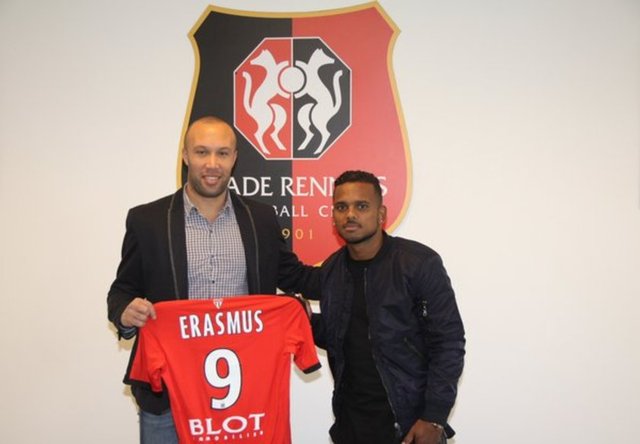 KERMIT ERASMUSOrlando Pirates ==> Rennes